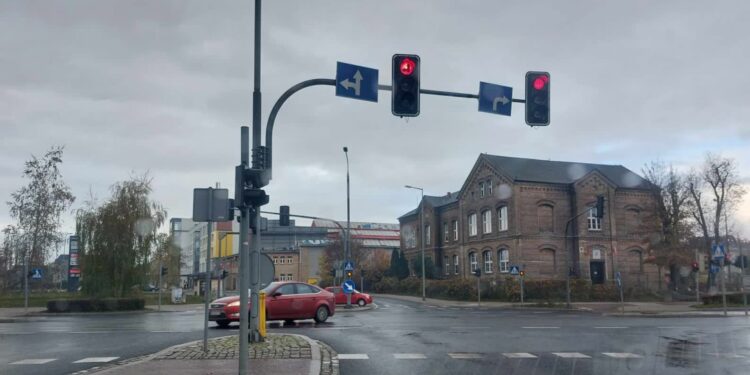 Awaria świateł na Zawarciu usunięta