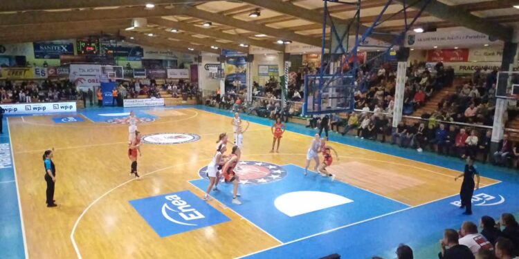 Osłabione akademiczki powalczą w Gironie?