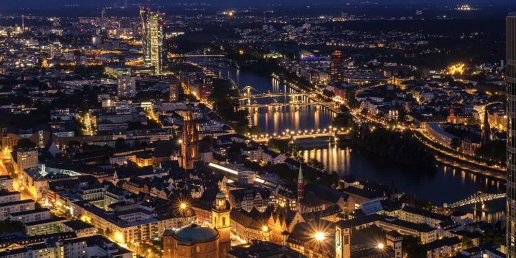 Radna Mrozek pyta o loty zagraniczne z Babimostu