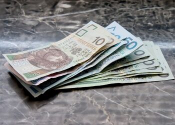 Alimenciarze zalegają ok. 15 mld zł. Lubuskie w niechlubnej czołówce