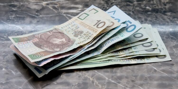 Alimenciarze zalegają ok. 15 mld zł. Lubuskie w niechlubnej czołówce