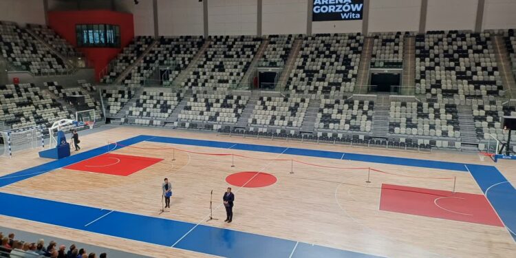 Ostatnia Prosta: koszykówka, piłka wodna, siatkówka, piłka nożna