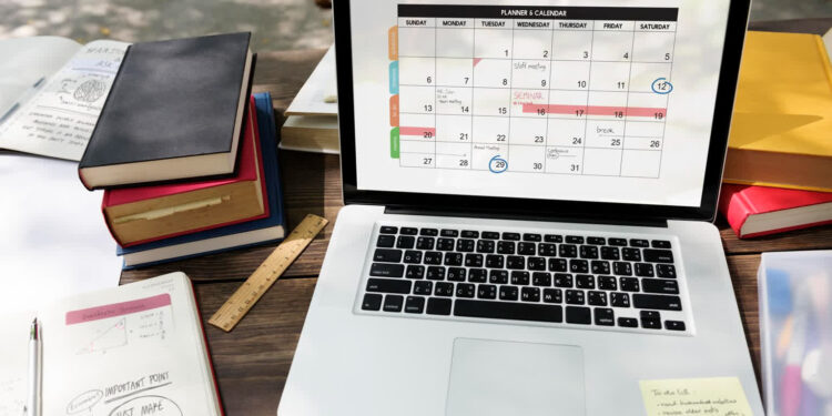 Ekspert prawa pracy o dniach wolnych, które nie przejdą na 2024 rok