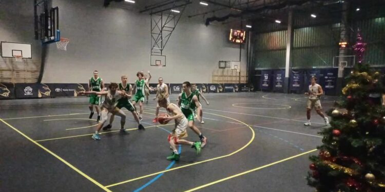 Zabójcza 4 kwarta i pewne zwycięstwo Kangoo Basket