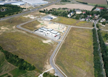 Tereny przy Dobrej i Miłej w całości w rękach przedsiębiorców