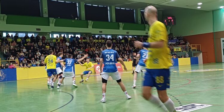 Stal przepchnęła mecz z silnymi licealistami