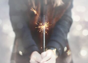 Podczas sylwestrowej zabawy pamiętajmy o zasadach bezpieczeństwa