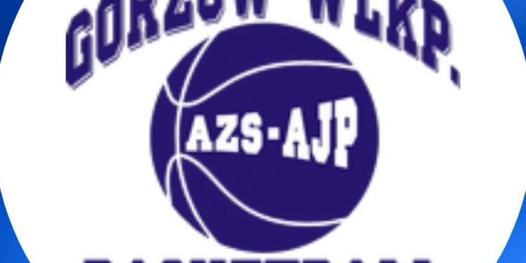 Przegrana koszykarek przy pustych trybunach