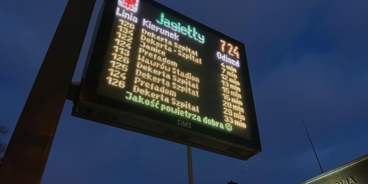 Więcej tablic świetlnych na gorzowskich przystankach