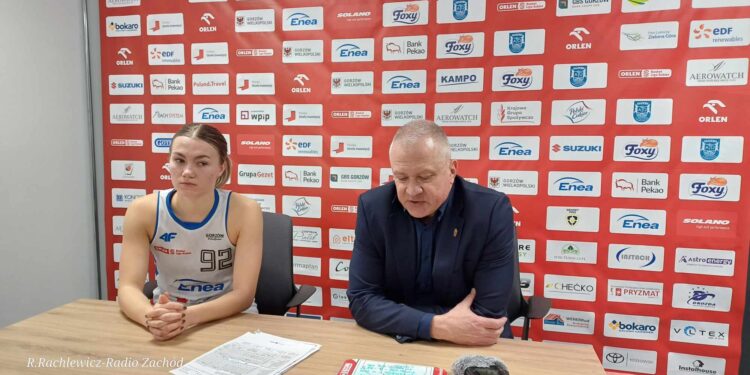 Koszykarki PolskiejStrefyInwestycji Enei AJP musiały uznać wyższość rywalek