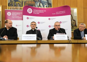 O co chodzi z Funduszem Kościelnym? Duchowni wyjaśniają