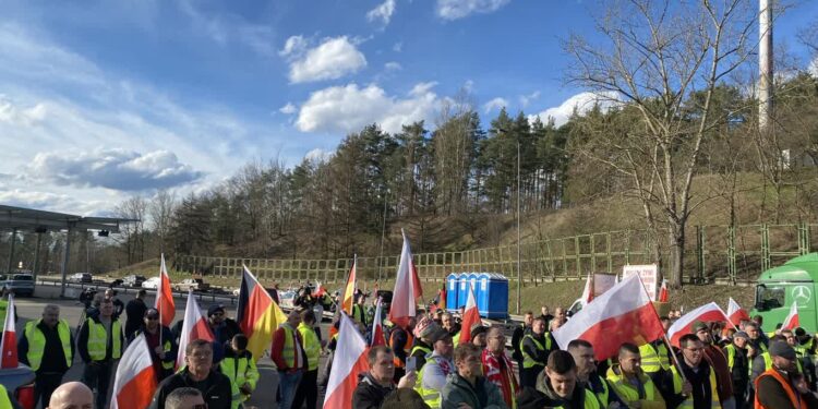 Rolnicy blokują przejście graniczne w Świecku