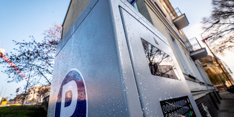 Radni komentują pomysł aplikacji do parkowania