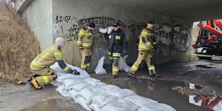 Zamknięto wjazd na nadwarciańskie działki od strony ul. Warszawskiej