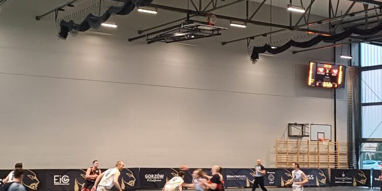 Koniec marzeń o play-off? Piętnasta porażka „Kangurów”