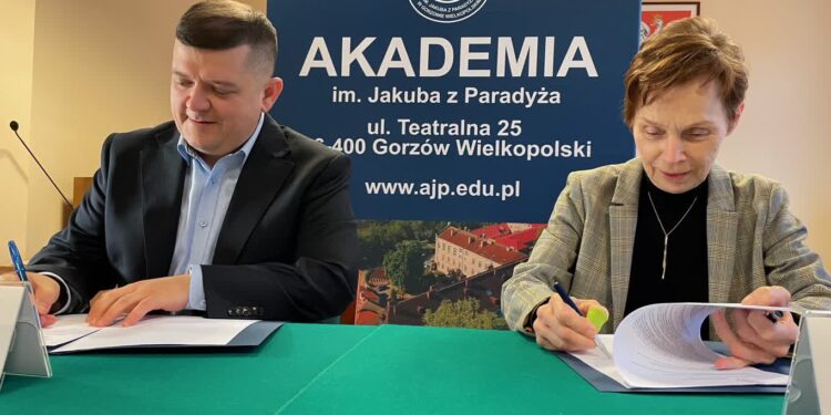 Umowa na dofinansowanie AJP podpisana