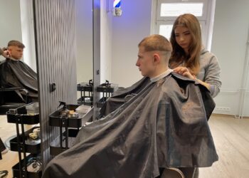 Podcinają, strzygą i modelują w Wojewódzkim Zakładzie Doskonalenia Zawodowego