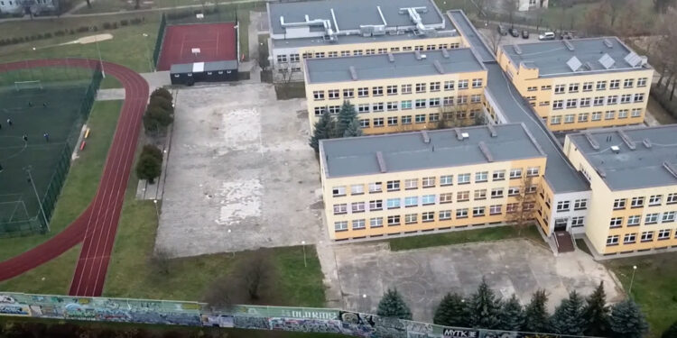 Jutro nie będzie lekcji w „dużej trzynastce”