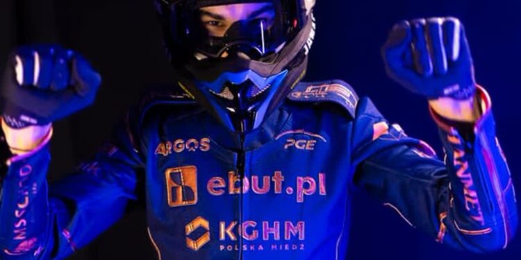 Stal prezentuje nowy kevlar. Jak Wam się podoba?