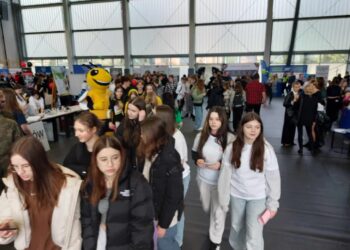 Tłumy uczniów odwiedzają Gorzowskie Targi Edukacyjne