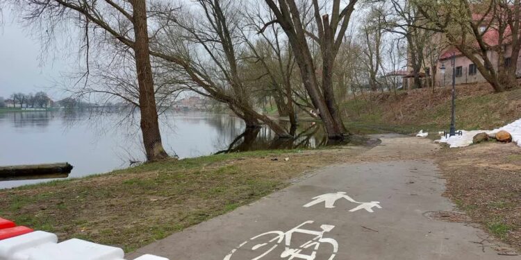 Warta opada. Najgorsze za nami