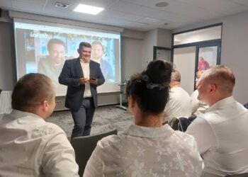 Wygrywa Jacek Wójcicki