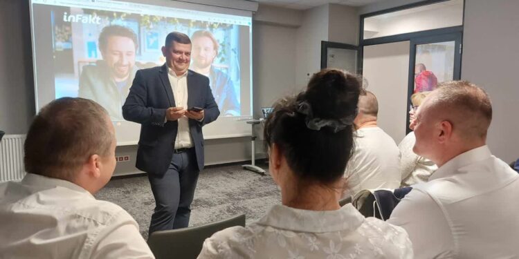 Wygrywa Jacek Wójcicki