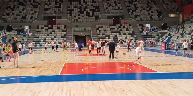 W Arenie Gorzów koszykarki zrobiły dzieciakom WF. Podobało się!