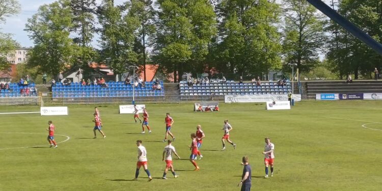 Warta złapała oddech: cenne 3 punkty z Rakowem II