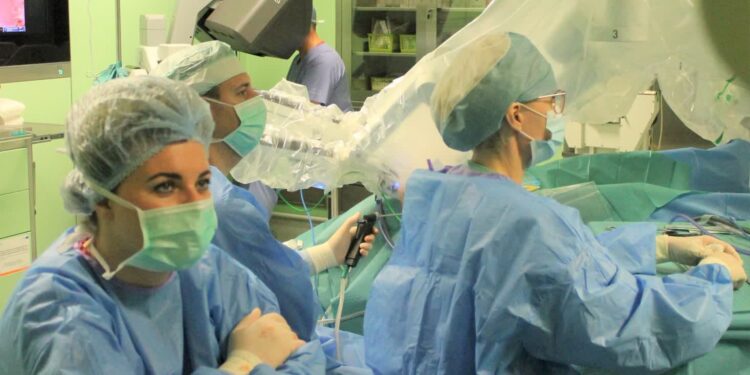 Kolejny operator robota da Vinci w gorzowskim szpitalu