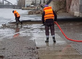 Tarasy bulwarów jeszcze niedostępne. Potrzebne naprawy
