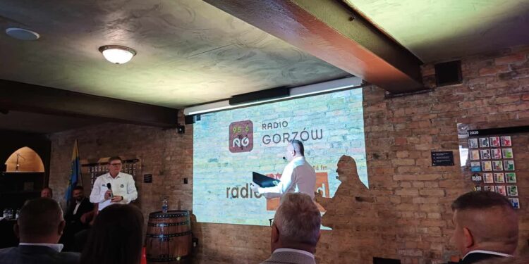 Stal buduje relacje z biznesowymi partnerami