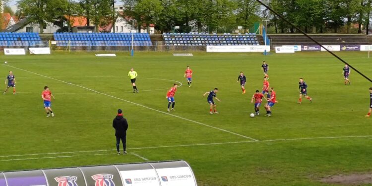Zwykły trening? A gdzie tam! Zacięte derby warciarskie!