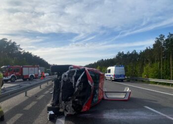 Zderzenie trzech aut na S3