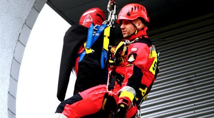 Gorzowscy strażacy z manekinem!