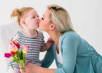 Już niedługo Dzień Matki! Urząd Statystyczny zaprezentował dane dotyczące macierzyństwa