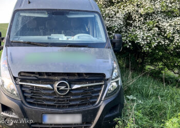 Policjanci odzyskali skradzionego busa wartego 120 tys. zł.