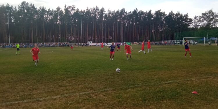 Jeden gol na początku meczu dał Warcie finał