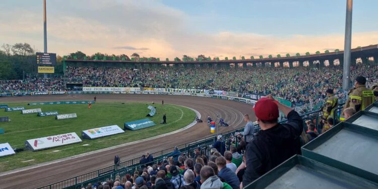 Ostatnia Prosta: żużel, lekkoatletyka