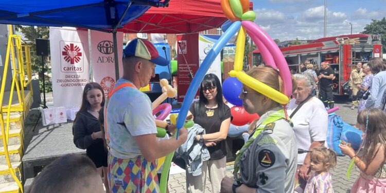 Trwa piknik z okazji Światowego Dnia Uchodźcy