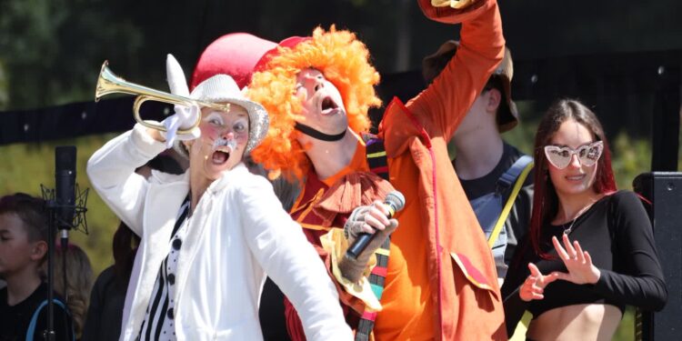 Prawie 32 tys. osób przyciągnęły wydarzenia w Filharmonii Gorzowskiej. Muzycy grają też latem