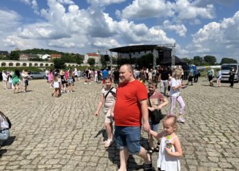 Charytatywnie i tanecznie czyli Dzień Dziecka nad Wartą