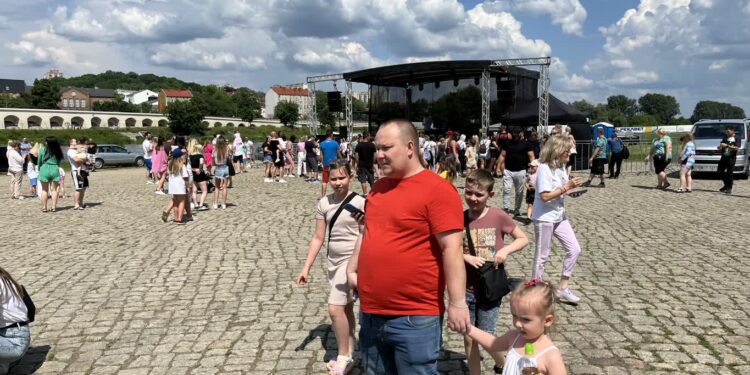 Charytatywnie i tanecznie czyli Dzień Dziecka nad Wartą