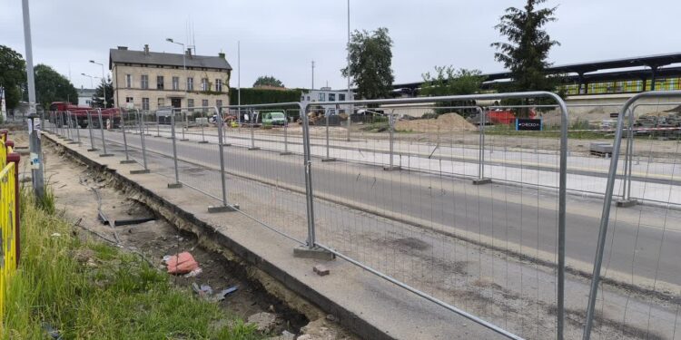 Pod koniec wakacji dojedziemy pod dworzec