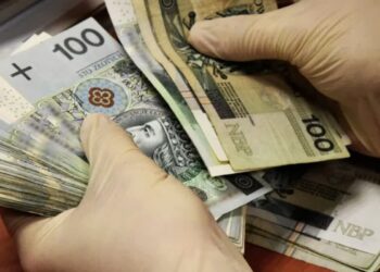 Kolejne oszustwo. Tym razem mieszkanka straciła 30 tys. zł