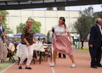 Bal na zakończenie Tygodnia Seniora [ZDJĘCIA]