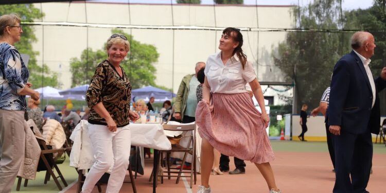 Bal na zakończenie Tygodnia Seniora [ZDJĘCIA]