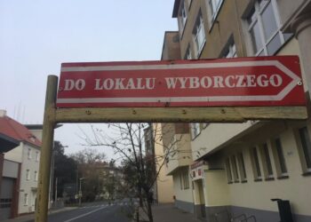 Początek wyborów do PE w Polsce