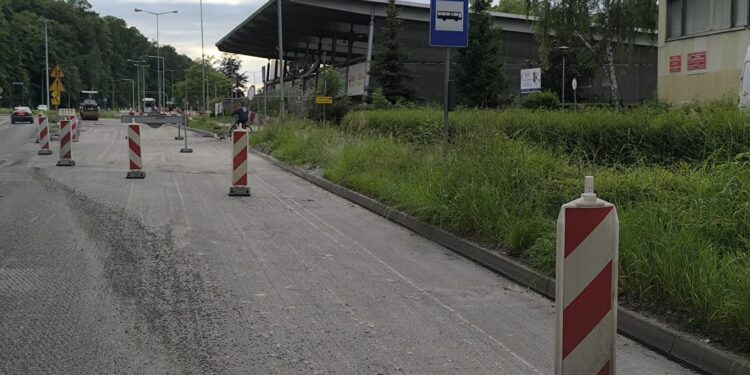 Przystanek autobusowy przy Arenie przeniesiony