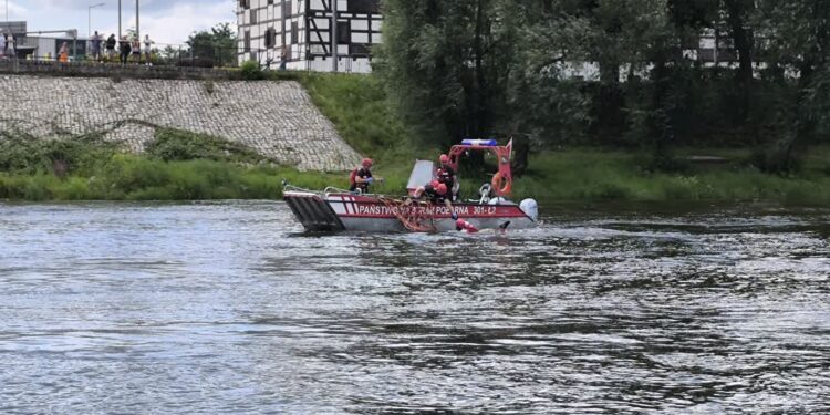 Strażackie ćwiczenia na Warcie